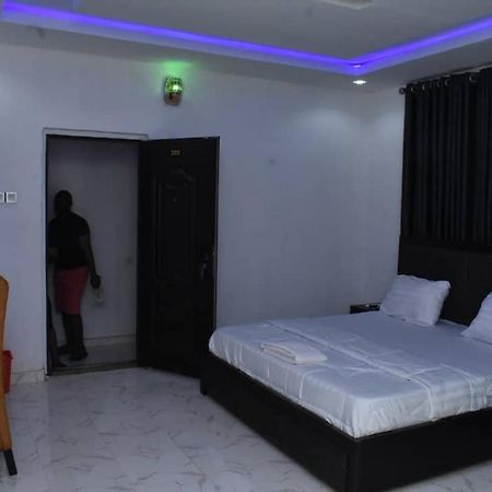 Mc Rica Hotel Lagos Exterior photo